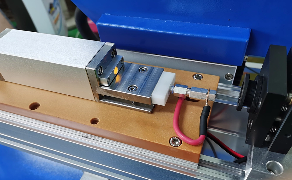 Machine de haute qualité de soudure laser de YAG pour la soudeuse de réparation de moule d'or