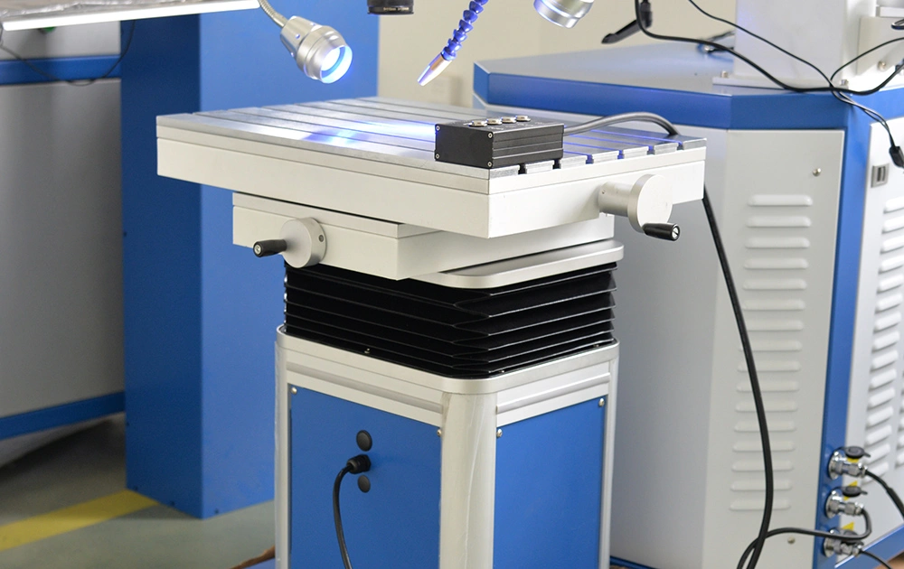 Machine de haute qualité de soudure laser de YAG pour la soudeuse de réparation de moule d'or