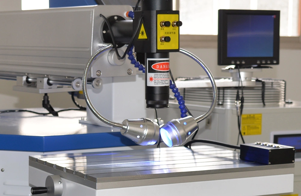 Machine de haute qualité de soudure laser de YAG pour la soudeuse de réparation de moule d'or
